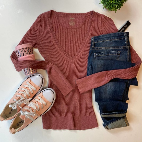 Mossimo Supply Co. Sweaters - Mossimo Supply Co. Pink V Neck Sweater